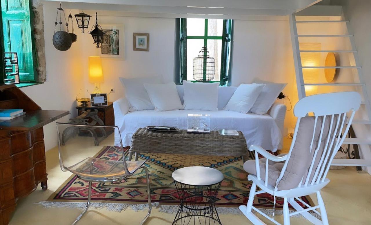 Hypate, Traditional Island Cottage Chalki Town ภายนอก รูปภาพ