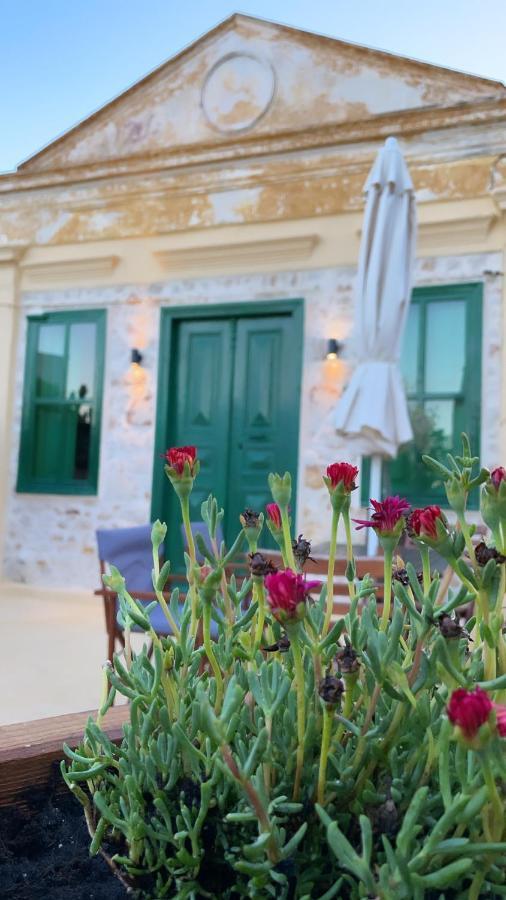 Hypate, Traditional Island Cottage Chalki Town ภายนอก รูปภาพ