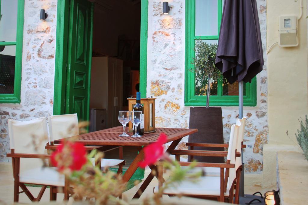 Hypate, Traditional Island Cottage Chalki Town ภายนอก รูปภาพ