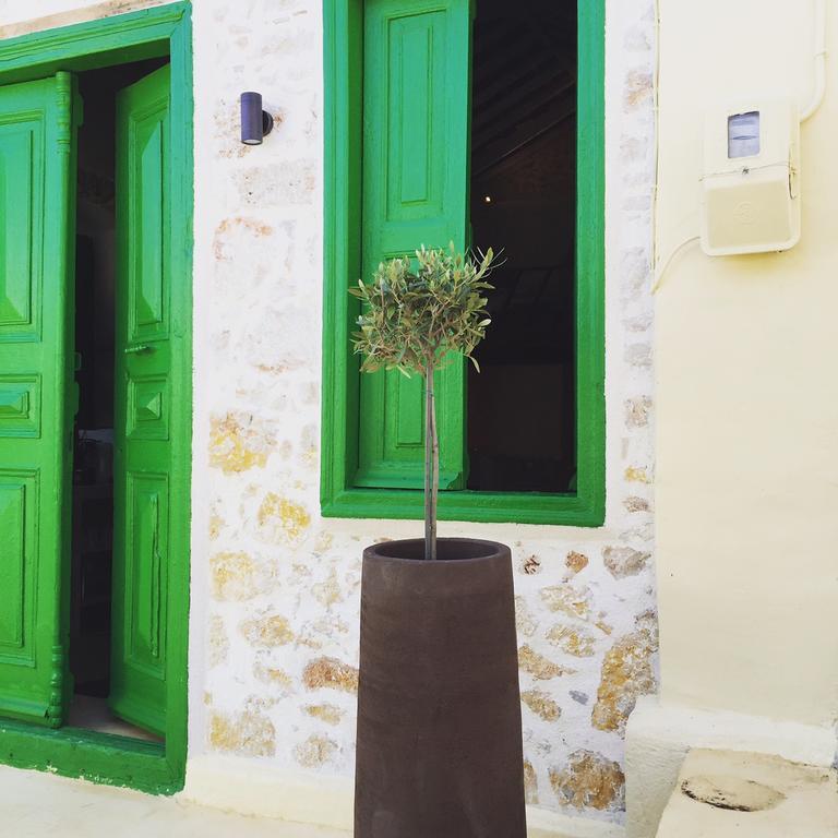 Hypate, Traditional Island Cottage Chalki Town ภายนอก รูปภาพ